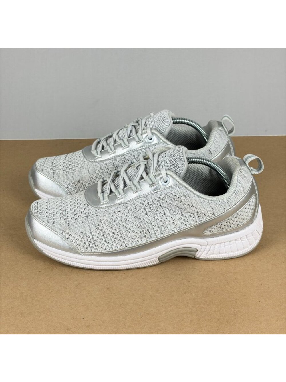 Orthofeet Coral Athletic Walking Shoes Womens 8.5 White Gray Silver Comfort - Picture 10 of 10